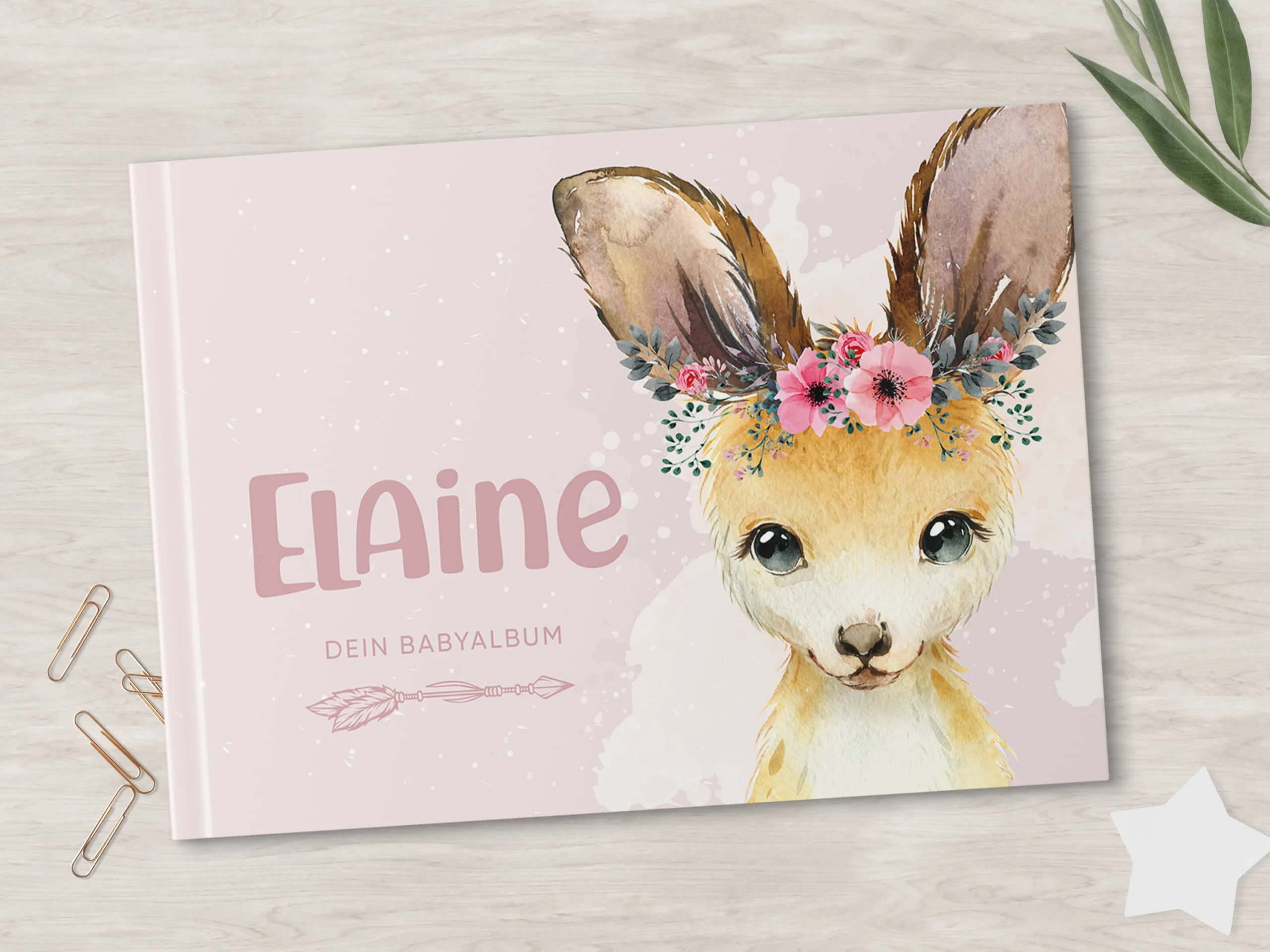 babyalbum_hase_rose-beige_umschlag_personalisiert Babyalbum zum Ausfüllen | Hase